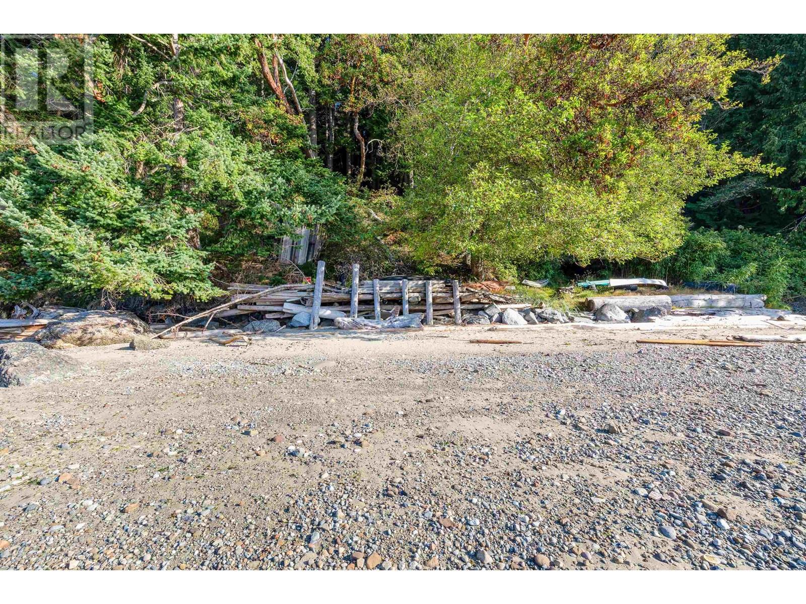 498 MARINE TURNABOUT, Mayne Island