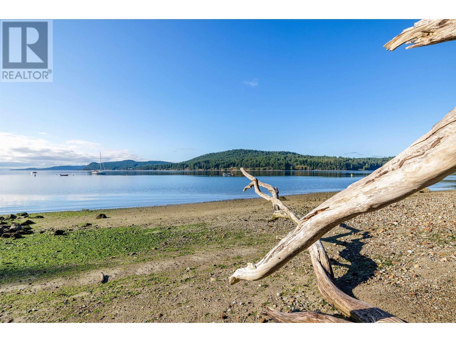 498 MARINE TURNABOUT, Mayne Island