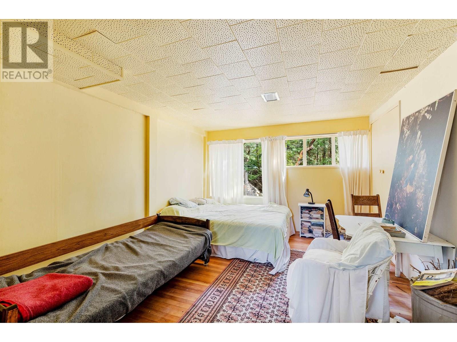 498 MARINE TURNABOUT, Mayne Island