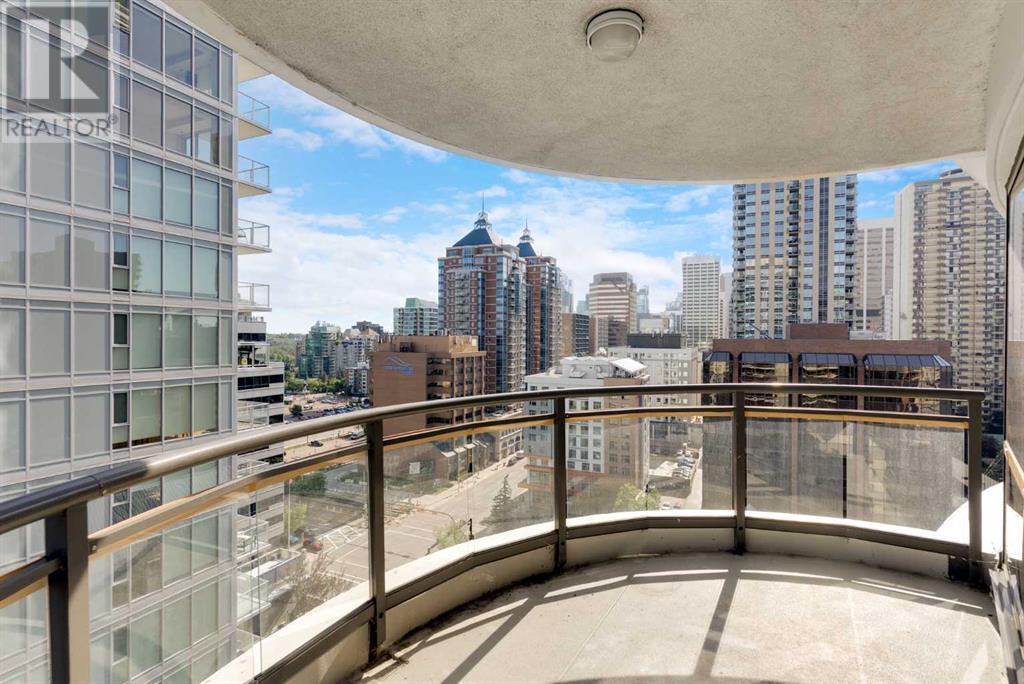 Single Family House for Sale in    Avenue SW Downtown West End Calgary 