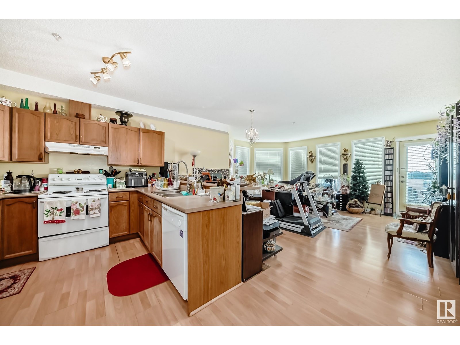 Photo 8 of 410 9120 156 St Nw, Edmonton AB