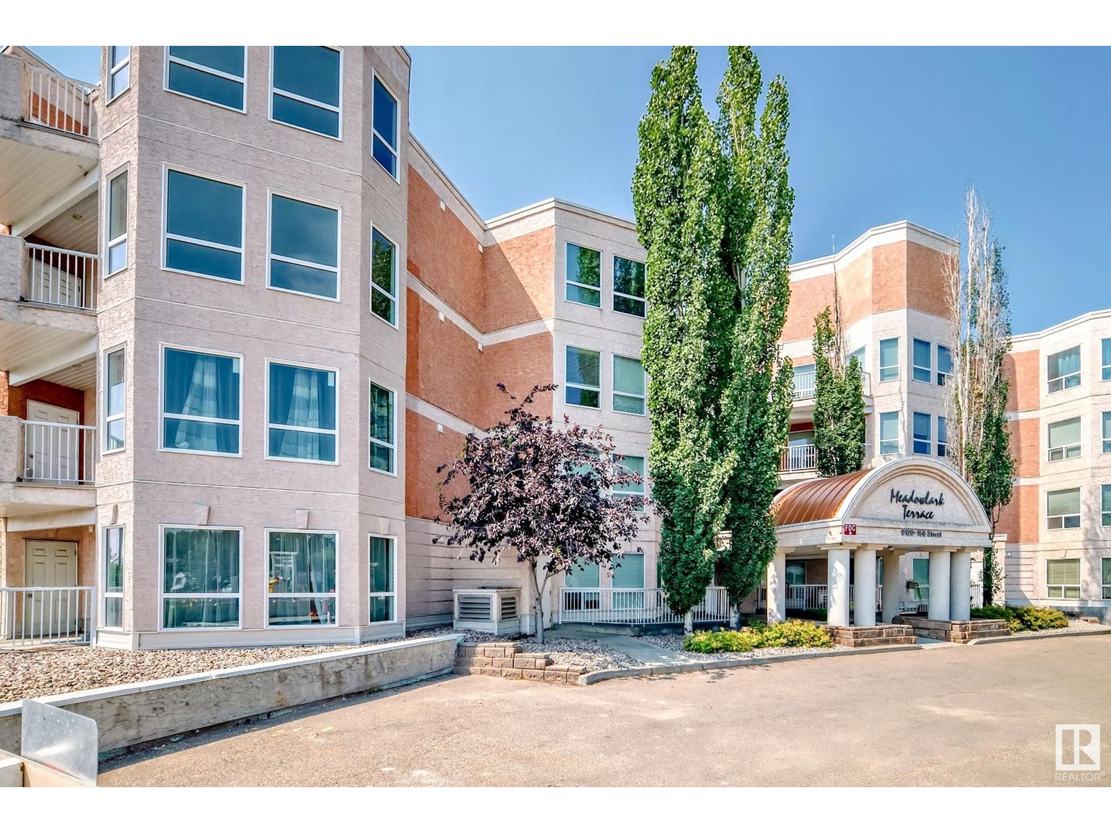 Photo 1 of 410 9120 156 St Nw, Edmonton AB