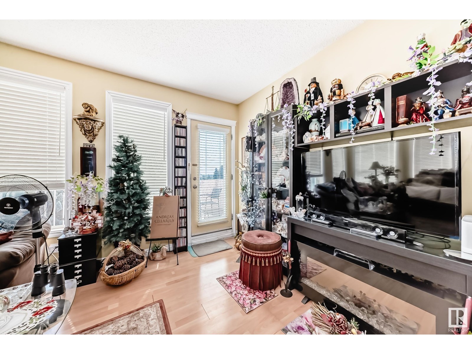 Photo 9 of 410 9120 156 St Nw, Edmonton AB
