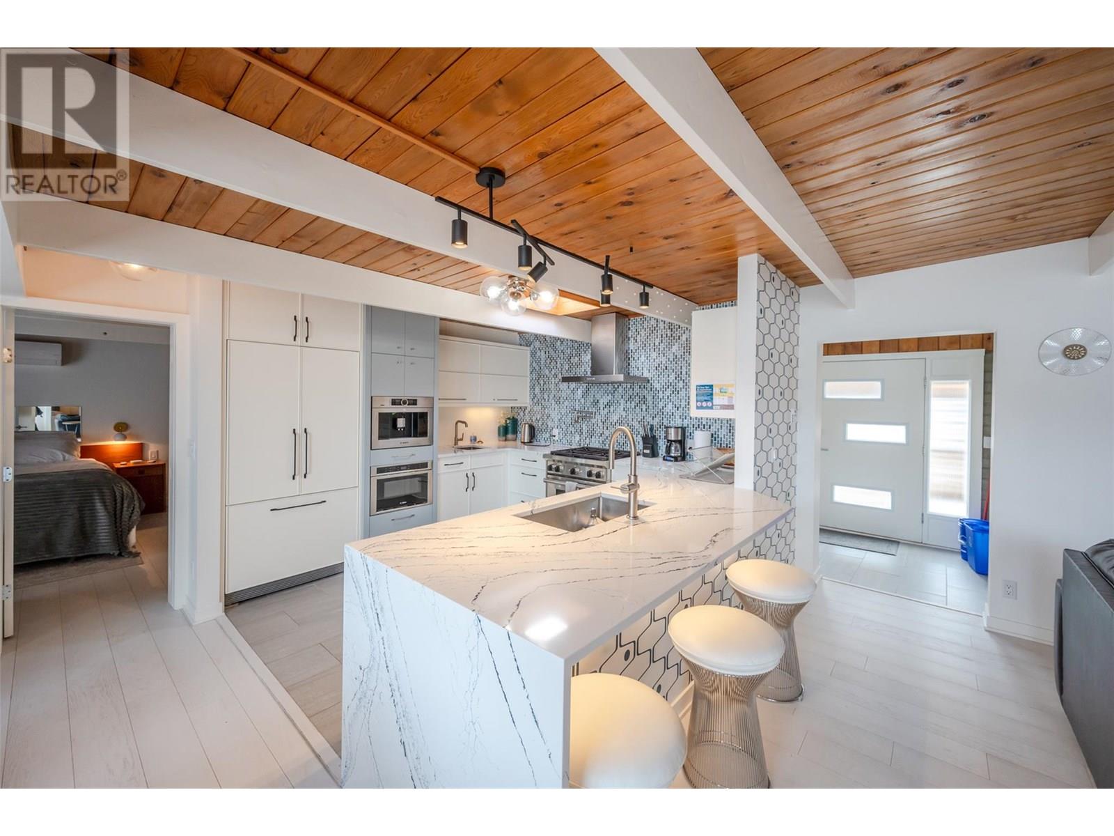  266 Alder Avenue, Kaleden