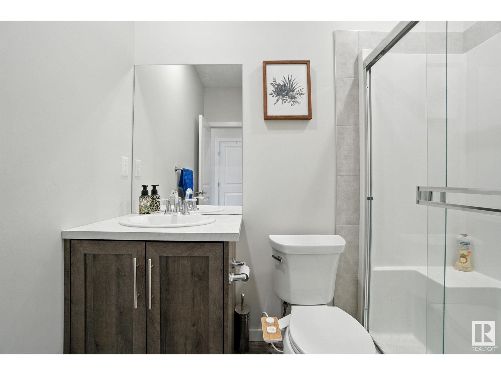 Photo 11 of 1780 25 St Nw, Edmonton AB