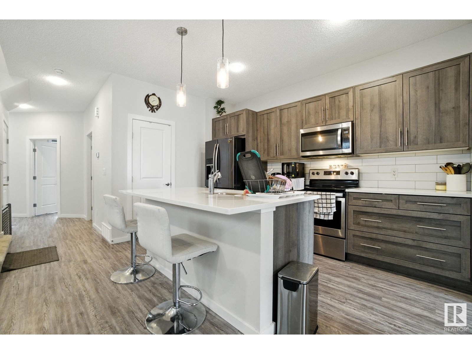 Photo 13 of 1780 25 St Nw, Edmonton AB