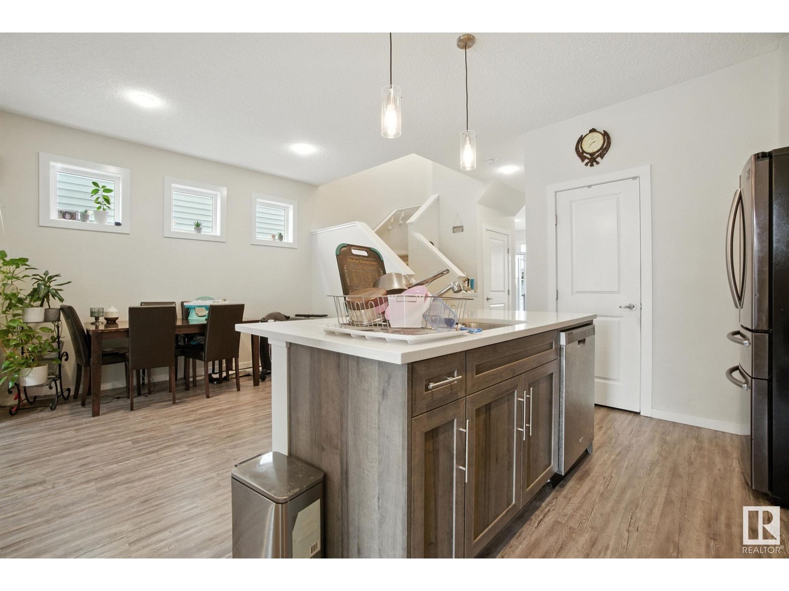 Photo 15 of 1780 25 St Nw, Edmonton AB