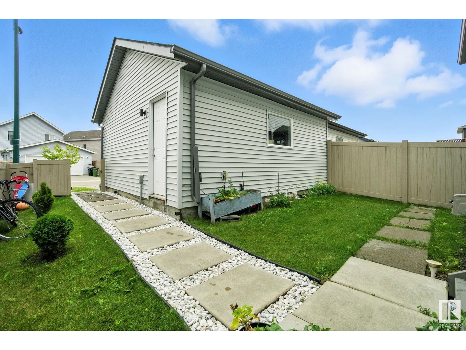 Photo 56 of 1780 25 St Nw, Edmonton AB