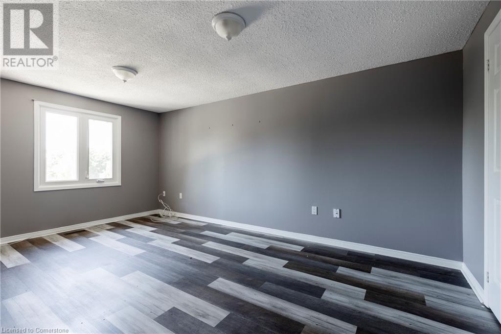 Photo 20 of 128 Brian Boulevard, Waterdown ON