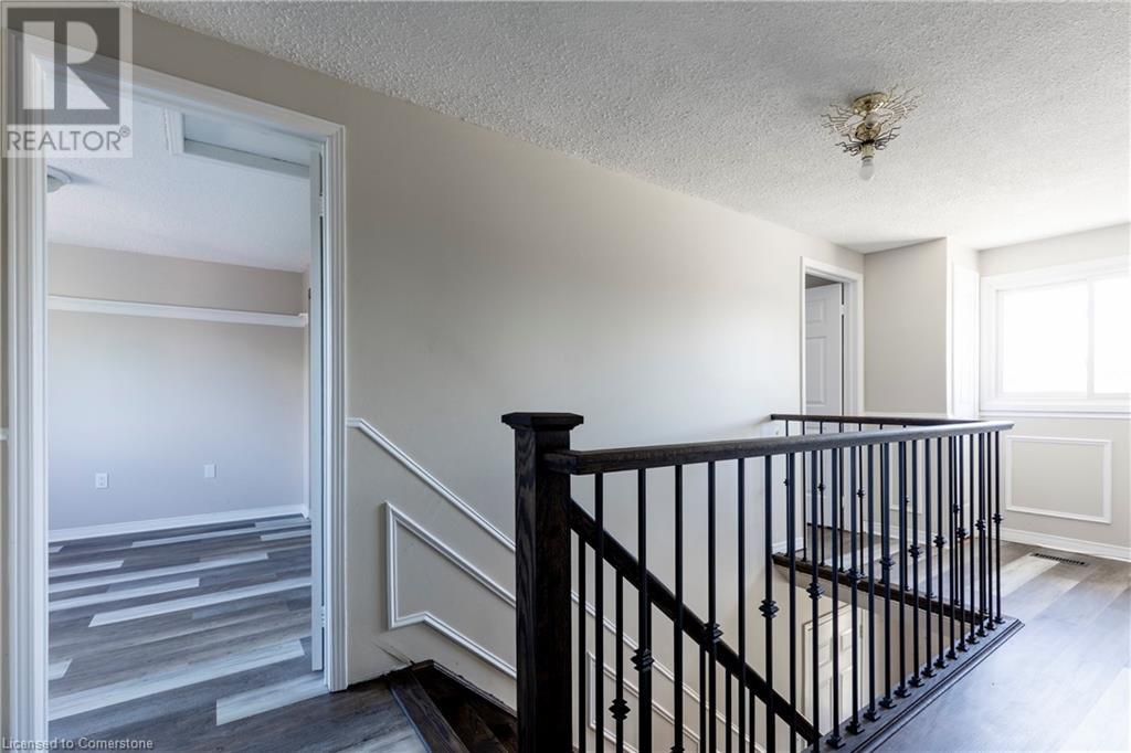 Photo 23 of 128 Brian Boulevard, Waterdown ON