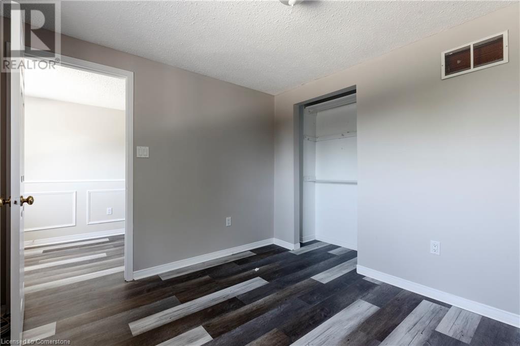 Photo 25 of 128 Brian Boulevard, Waterdown ON