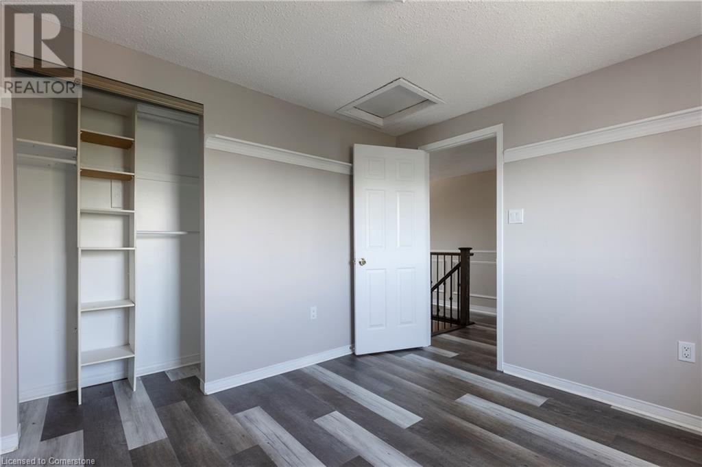 Photo 27 of 128 Brian Boulevard, Waterdown ON