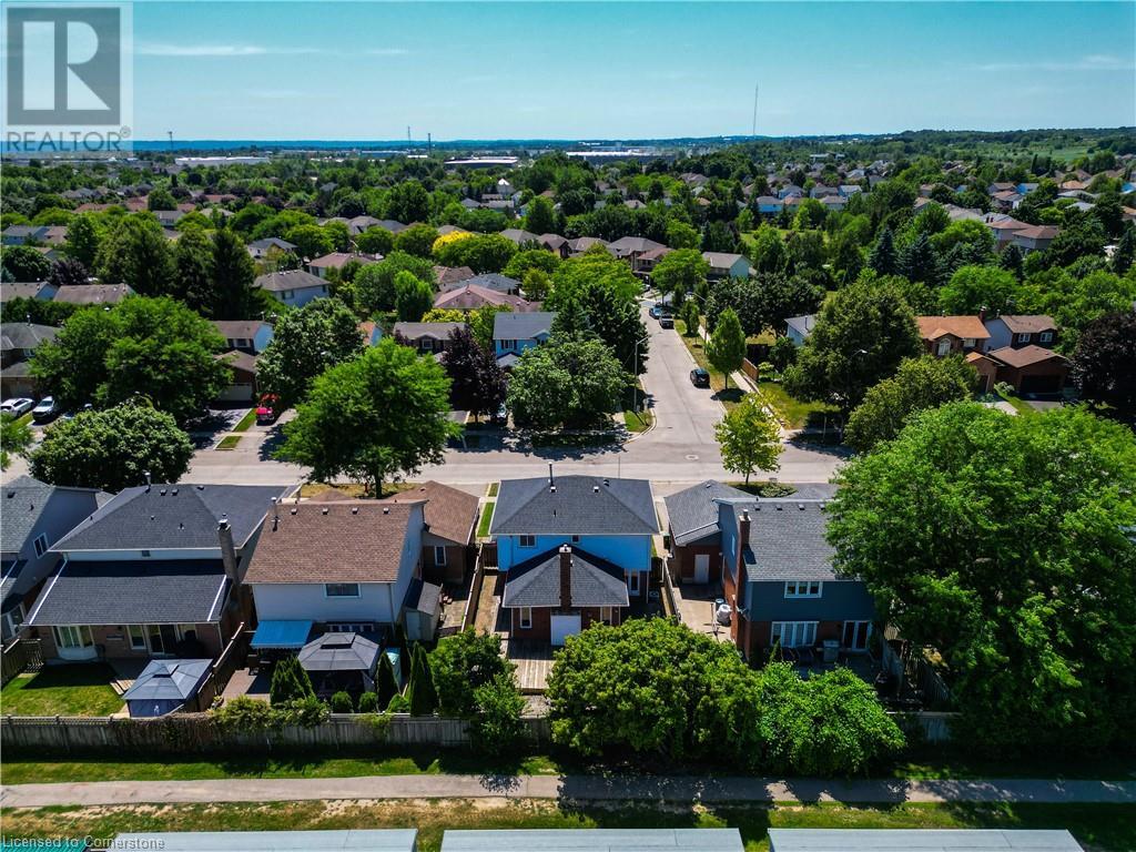 Photo 45 of 128 Brian Boulevard, Waterdown ON