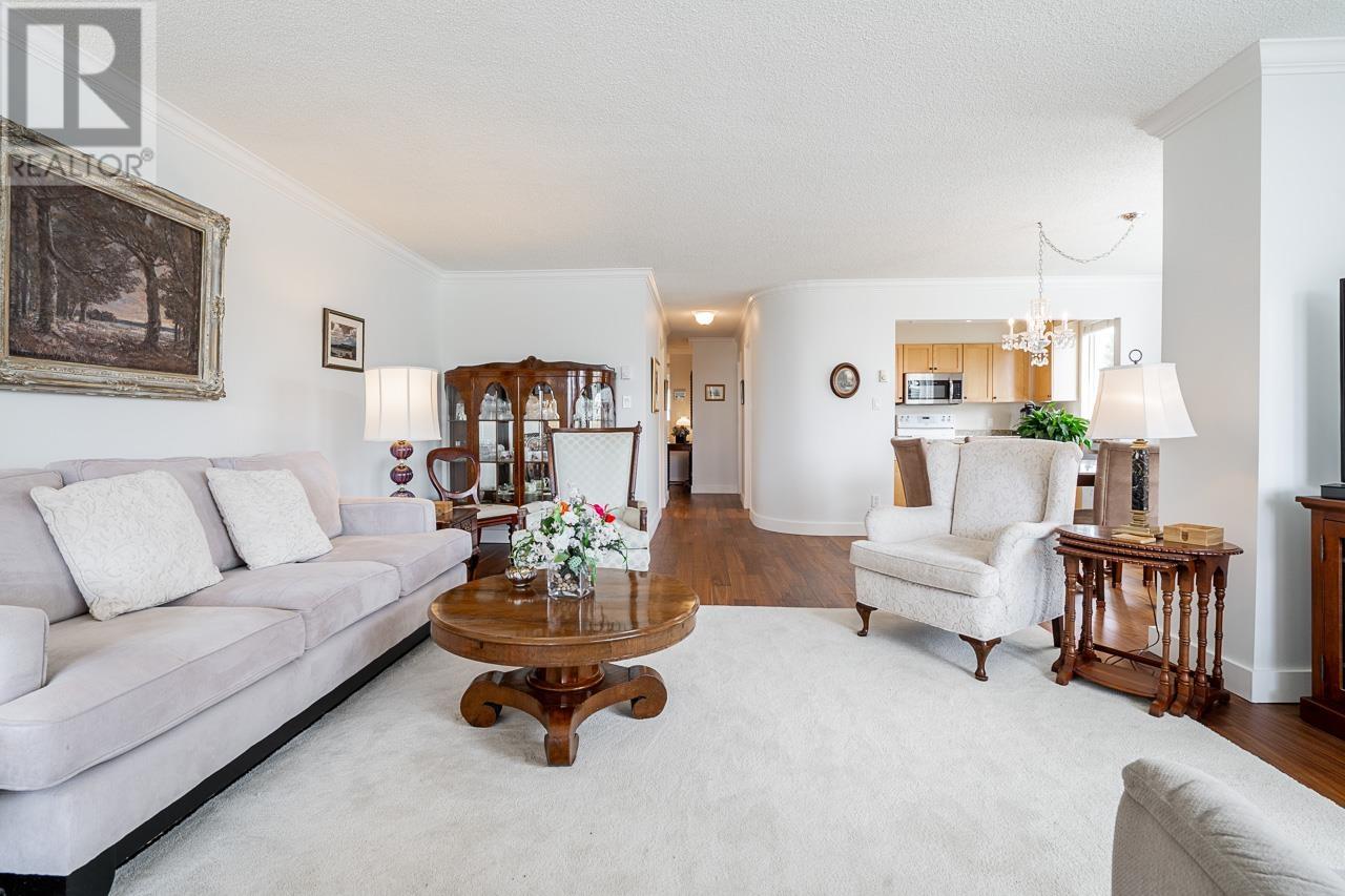 301 2203 BELLEVUE AVENUE, West Vancouver