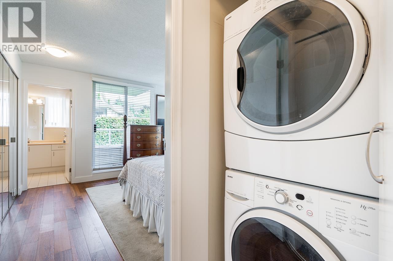 301 2203 BELLEVUE AVENUE, West Vancouver