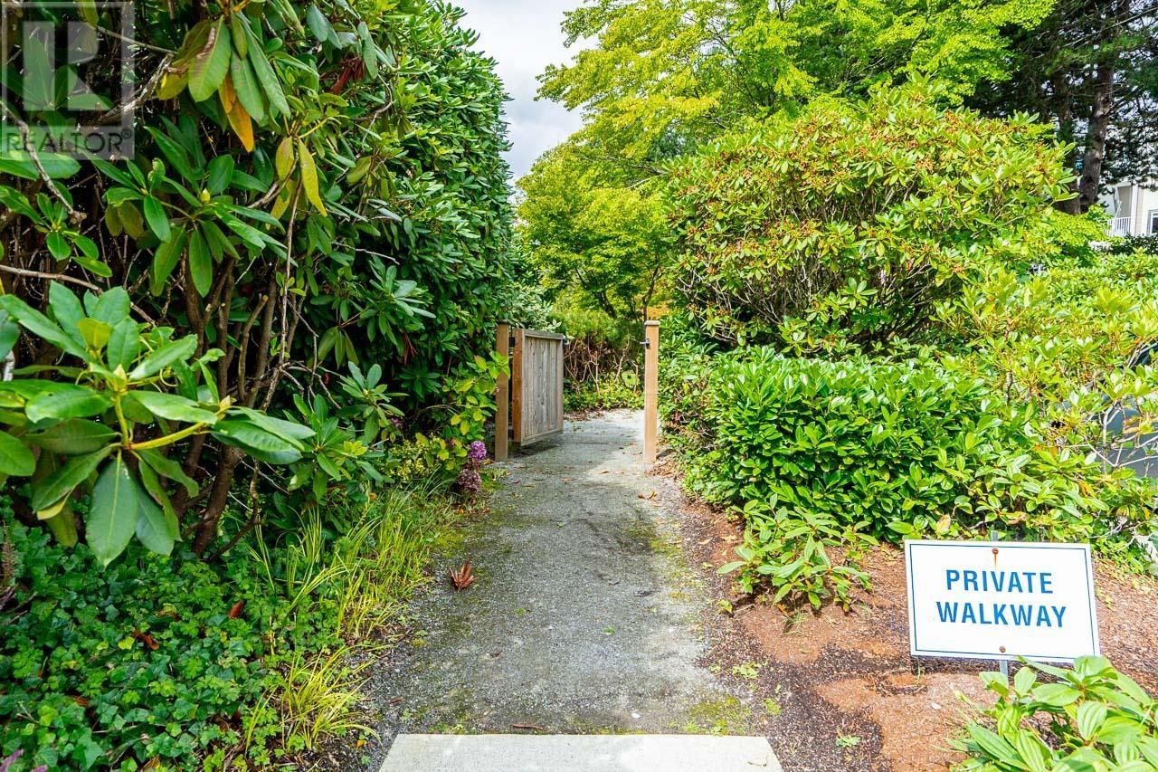 301 2203 BELLEVUE AVENUE, West Vancouver