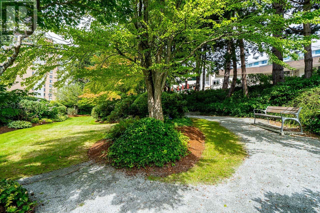 301 2203 BELLEVUE AVENUE, West Vancouver