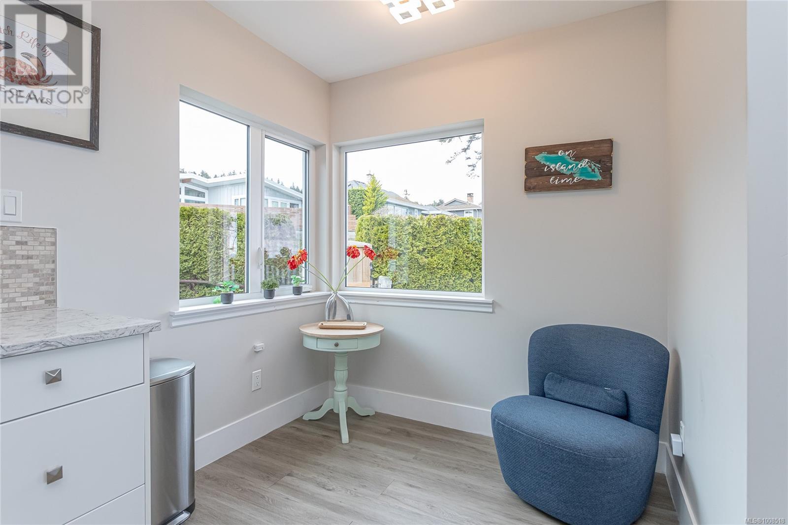 Photo 39 of 484 Bay St, Qualicum Beach BC
