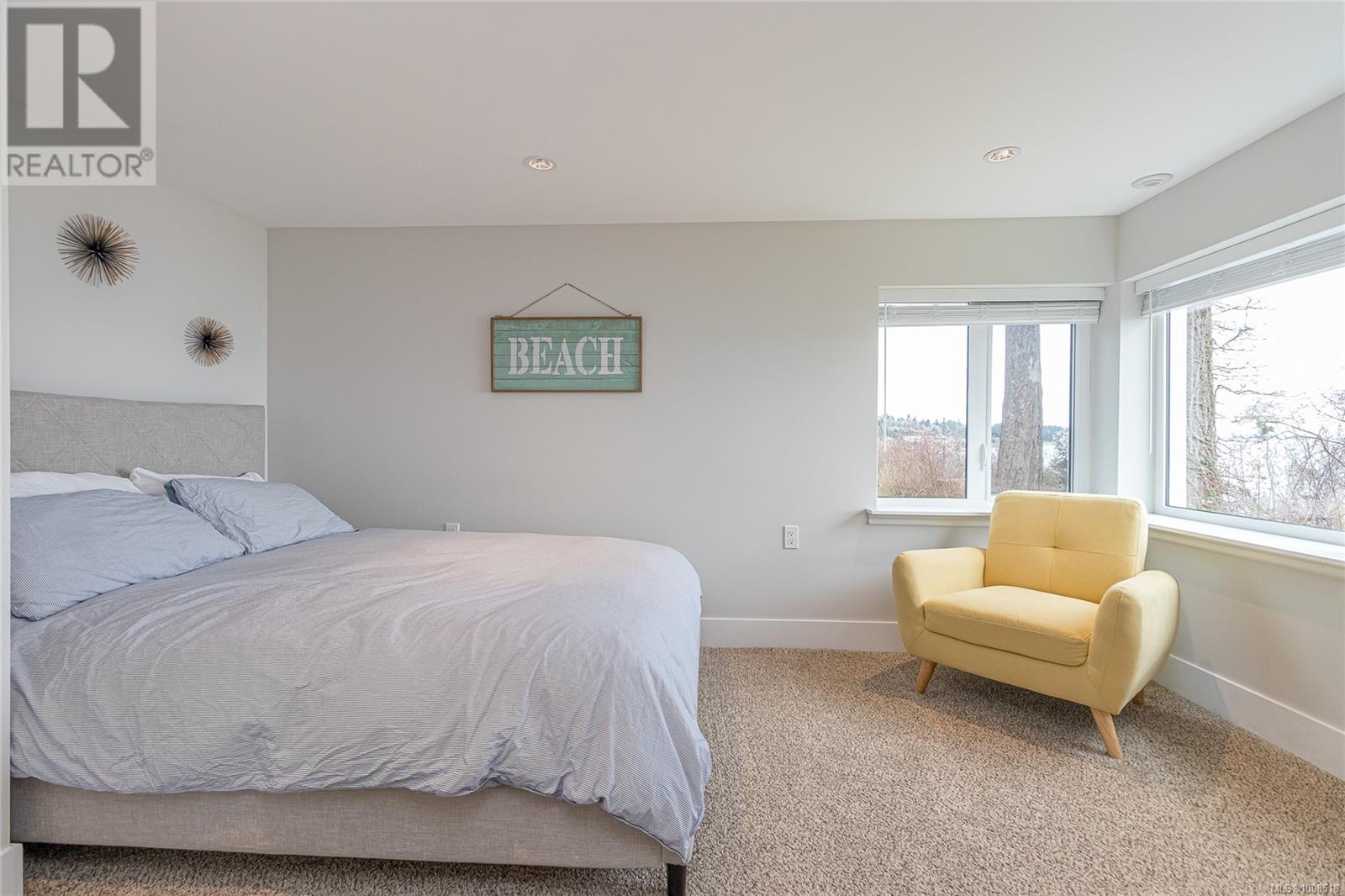 Photo 49 of 484 Bay St, Qualicum Beach BC