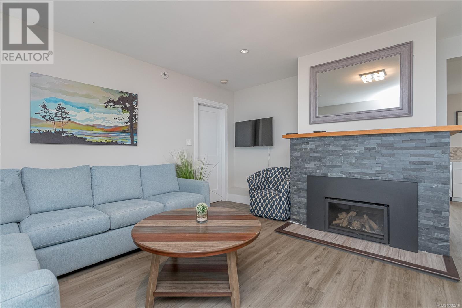 Photo 32 of 484 Bay St, Qualicum Beach BC