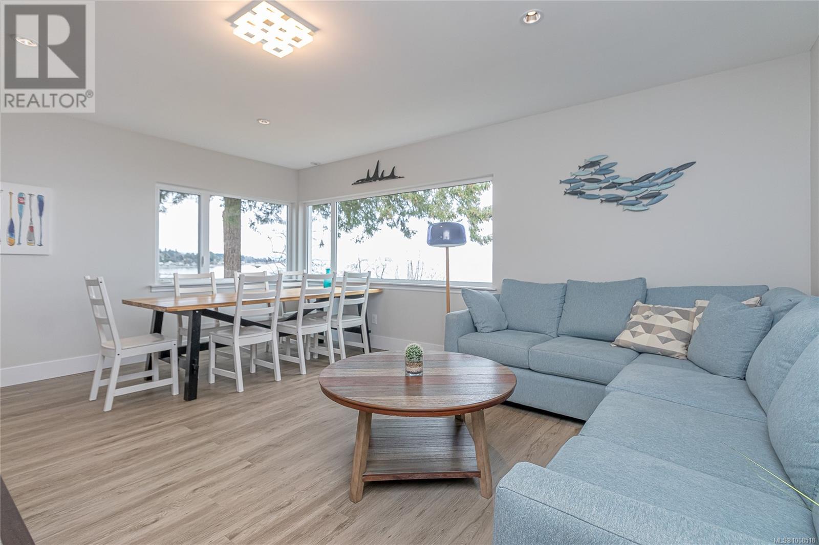 Photo 33 of 484 Bay St, Qualicum Beach BC