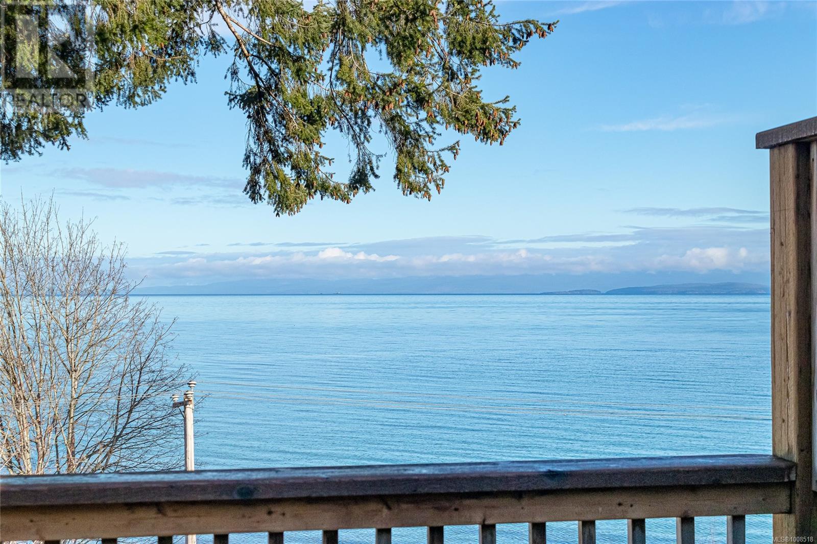 Photo 62 of 484 Bay St, Qualicum Beach BC