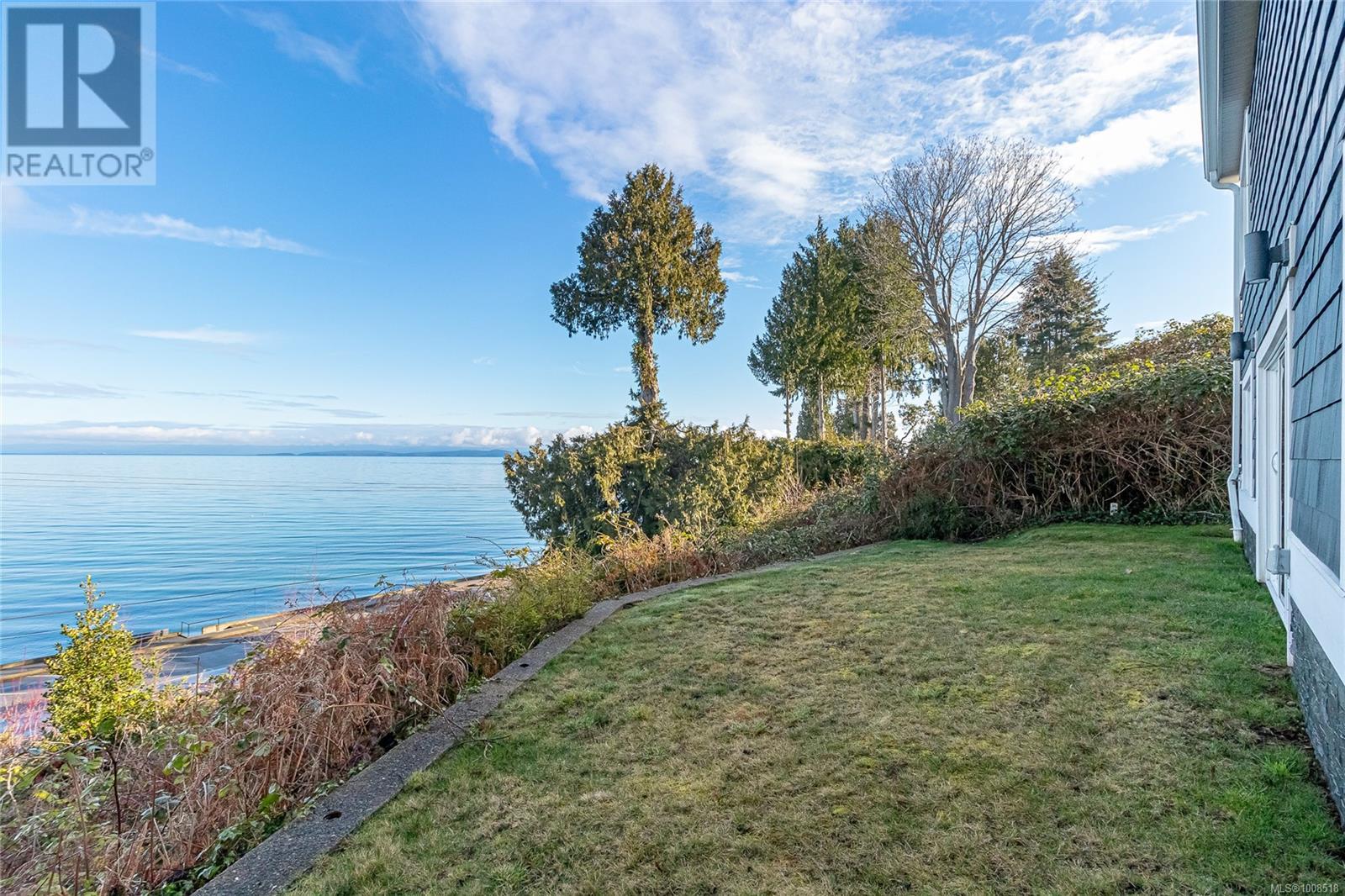 Photo 66 of 484 Bay St, Qualicum Beach BC