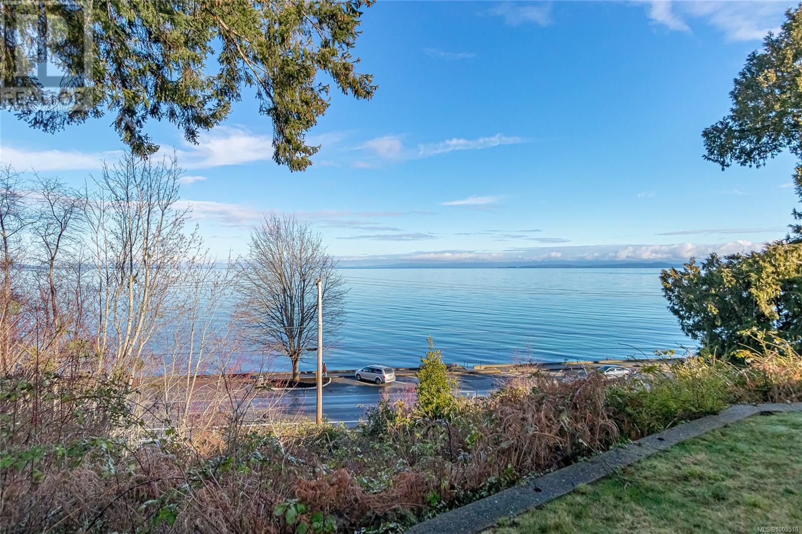 Photo 70 of 484 Bay St, Qualicum Beach BC
