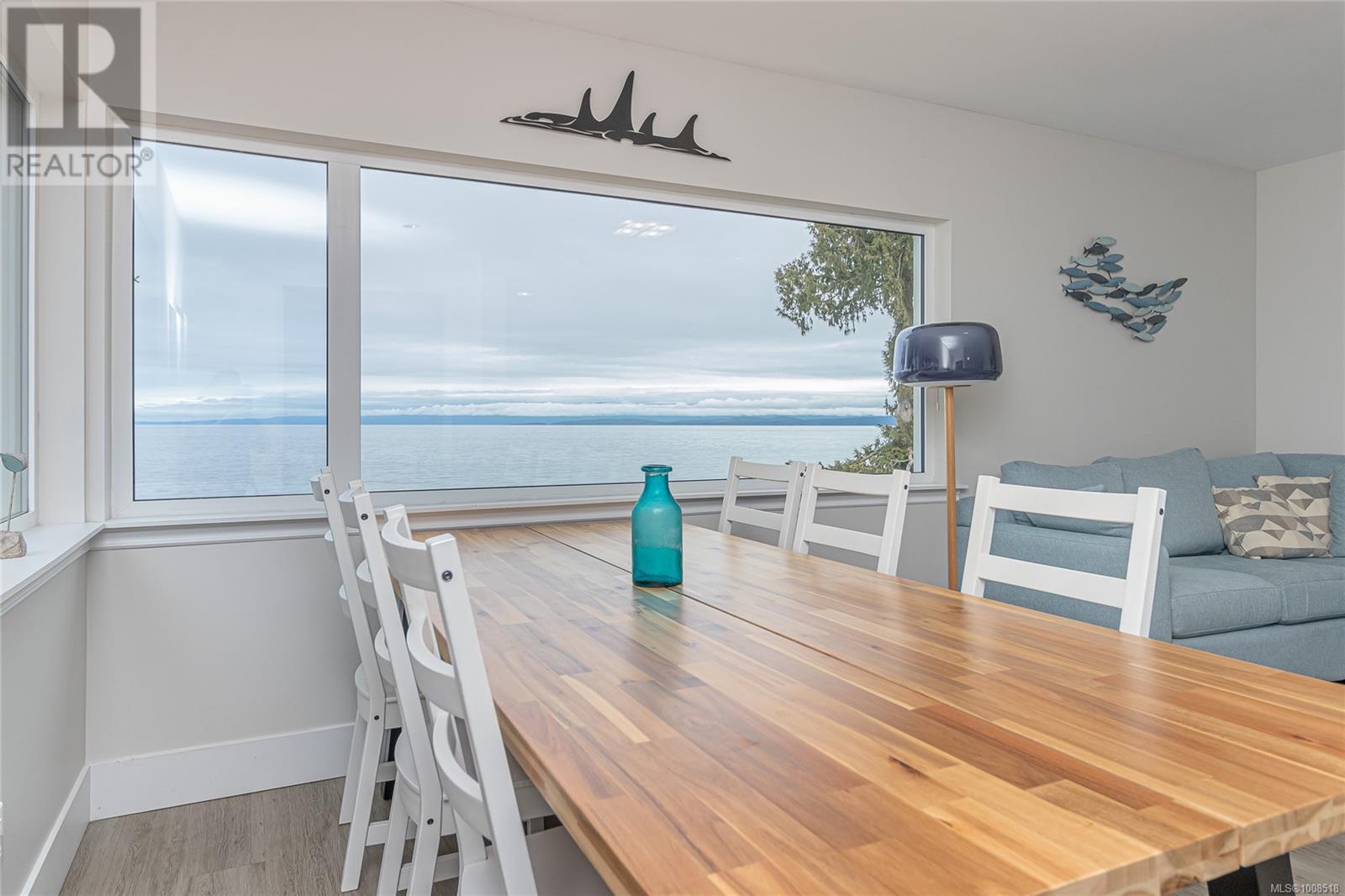 Photo 35 of 484 Bay St, Qualicum Beach BC