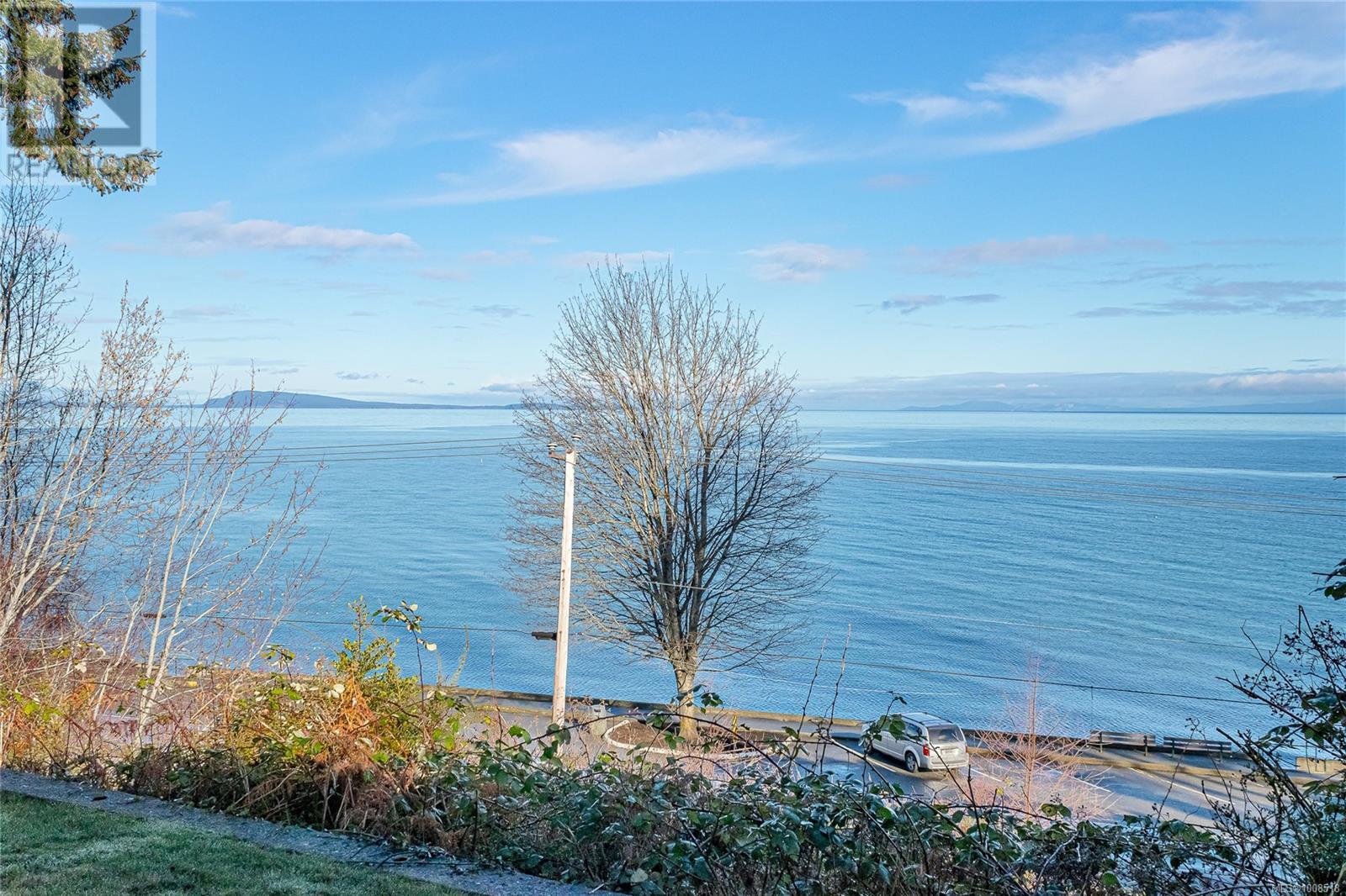 Photo 69 of 484 Bay St, Qualicum Beach BC