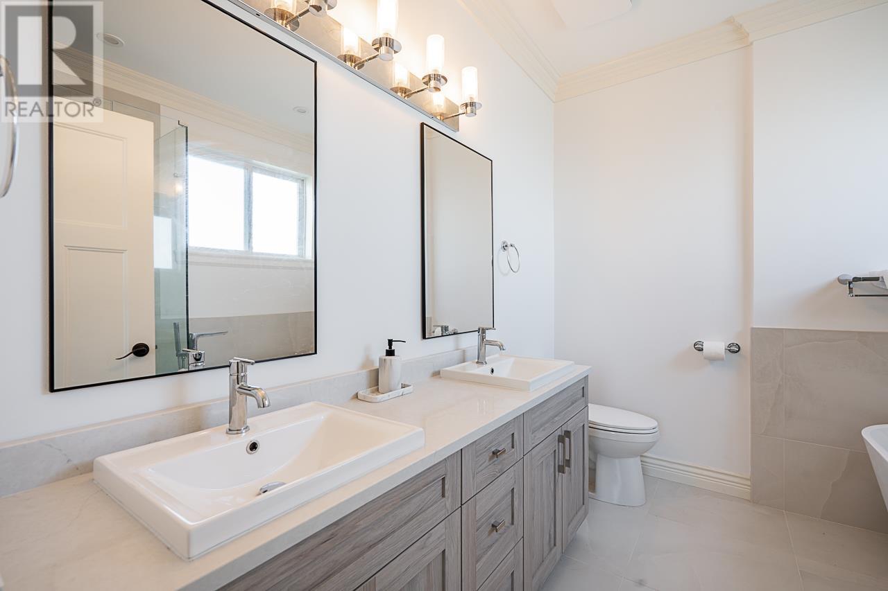 Photo 5 of 3795 Union Street, Burnaby BC
