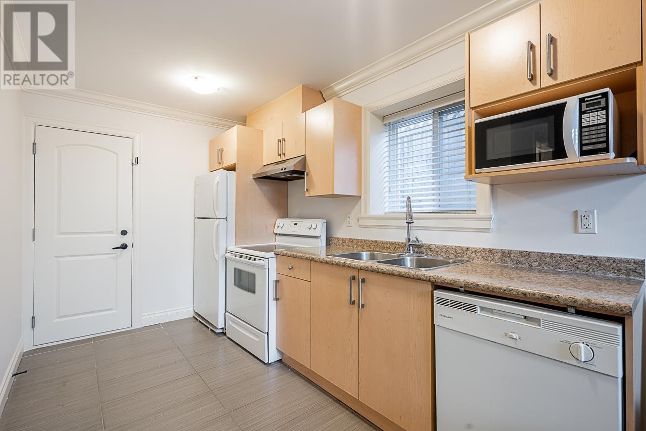 Photo 14 of 3795 Union Street, Burnaby BC
