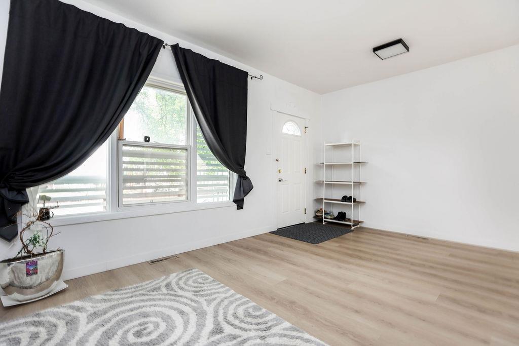 Photo 7 of 480 Flora Avenue, Winnipeg MB