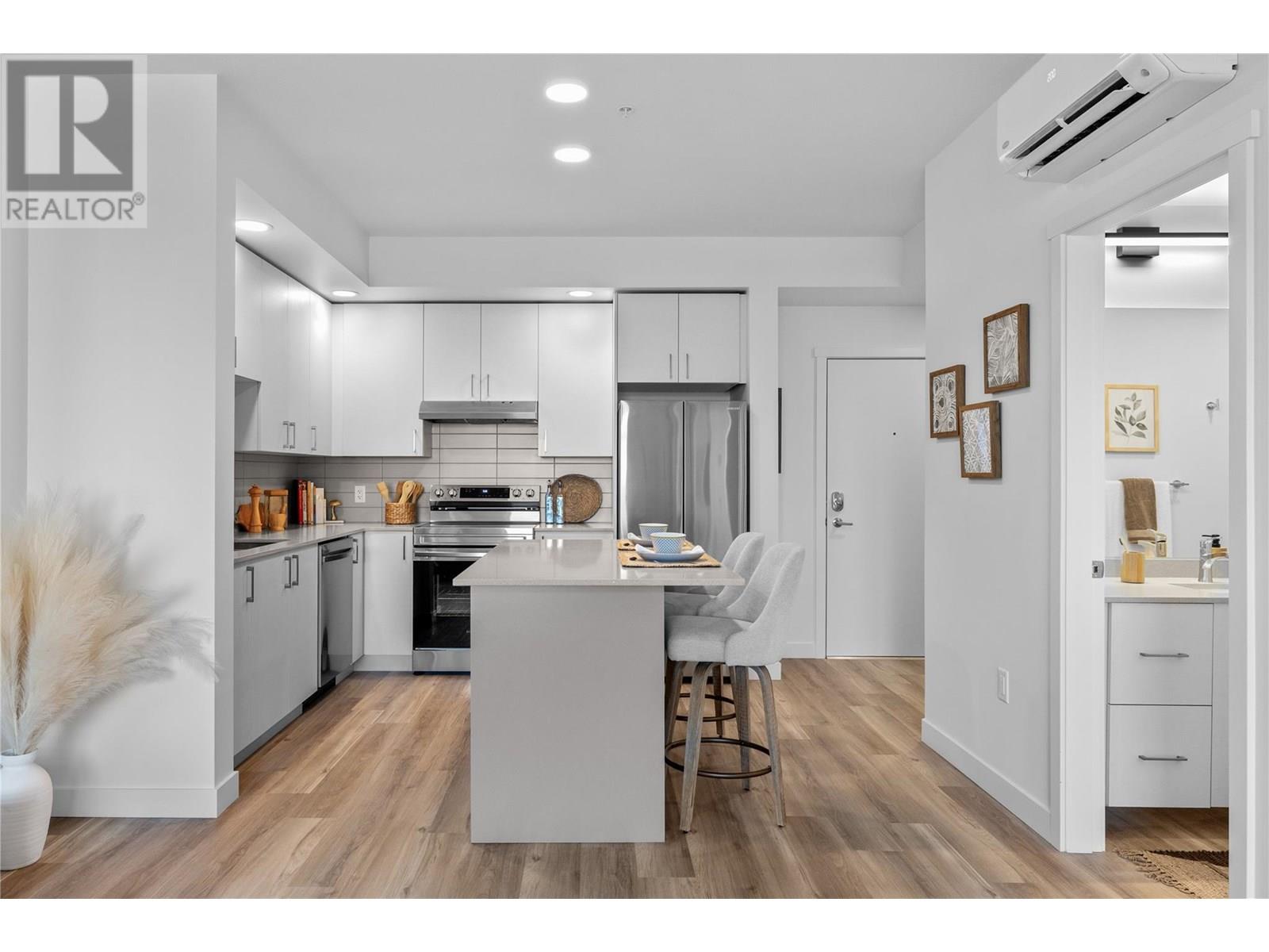 Photo 2 of 1057 Frost Road Unit 215, Kelowna BC