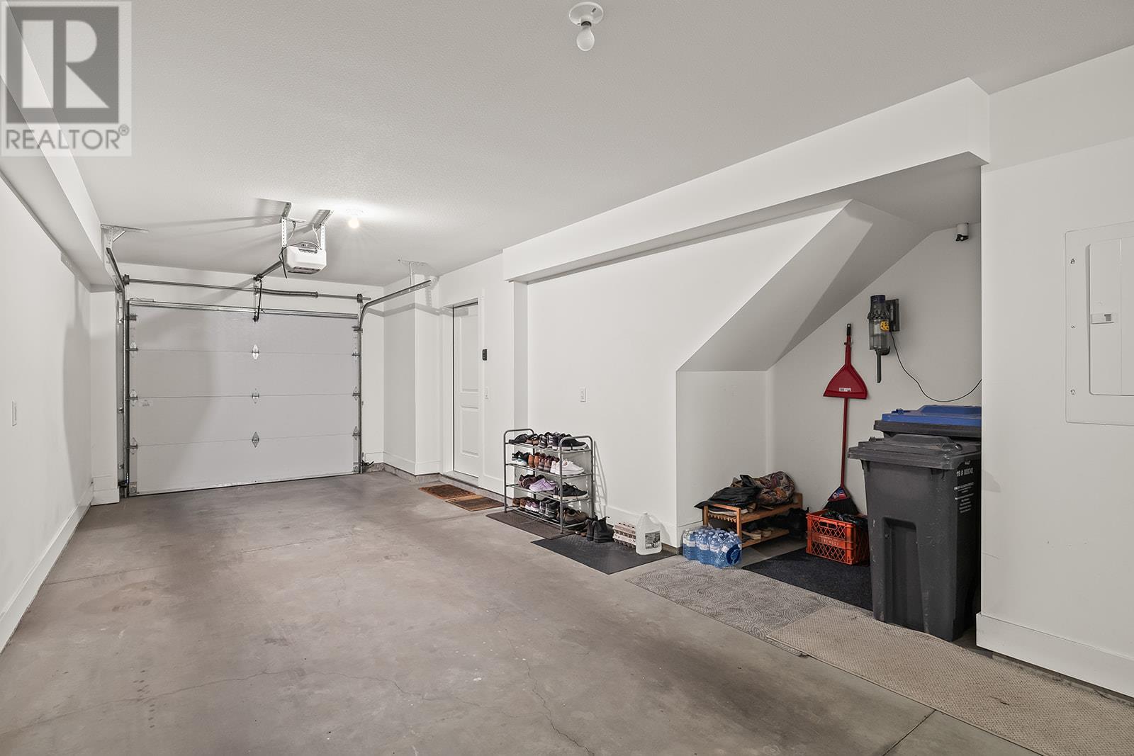 5 720 Valley Road, Kelowna