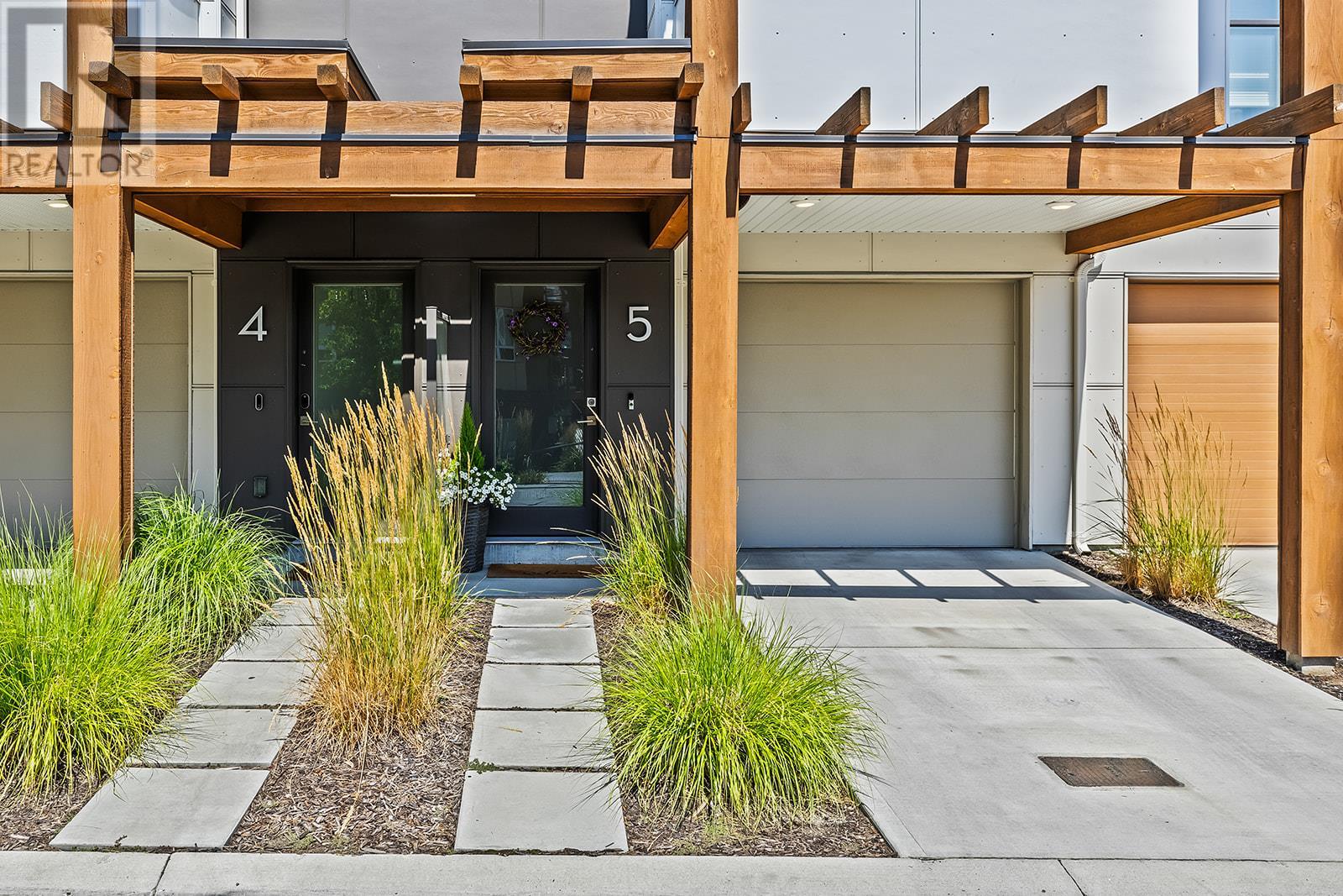 5 720 Valley Road, Kelowna