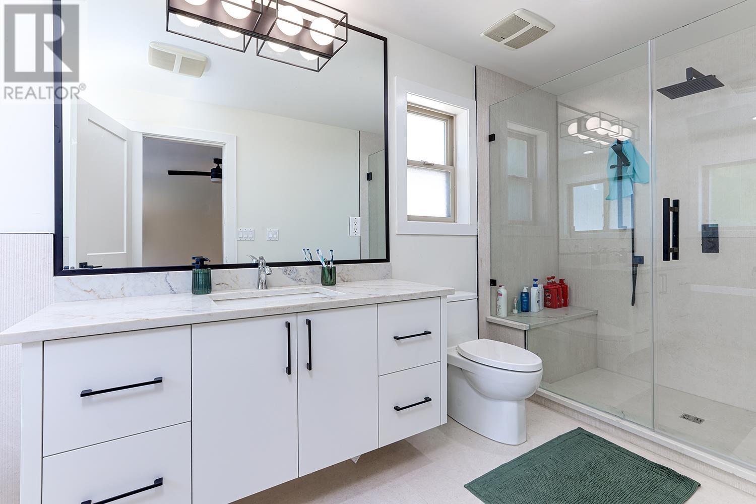 Photo 19 of 238 Phillips Street, New Westminster BC
