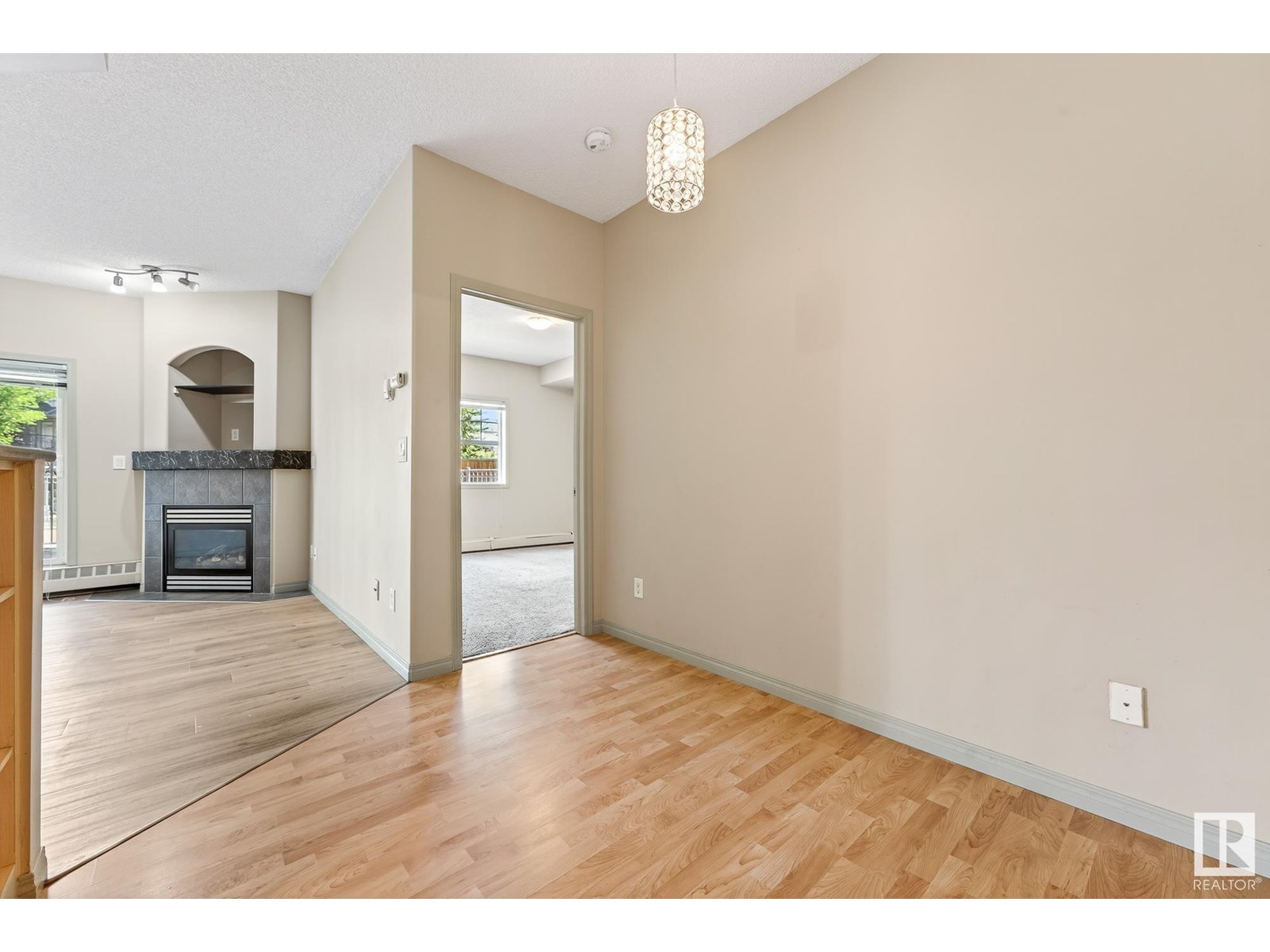 Photo 10 of 111 5280 Terwillegar Bv Nw, Edmonton AB