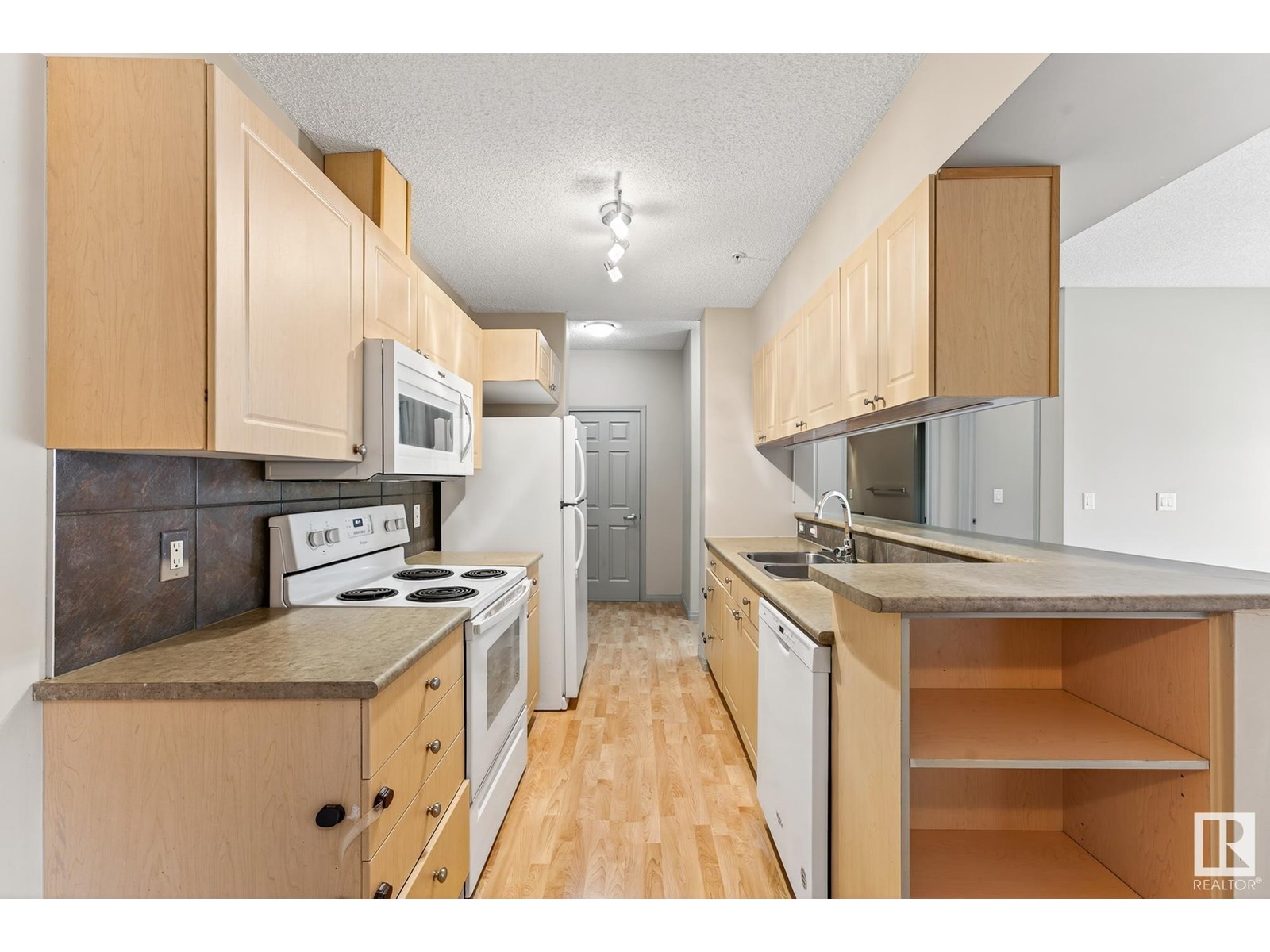 Photo 7 of 111 5280 Terwillegar Bv Nw, Edmonton AB