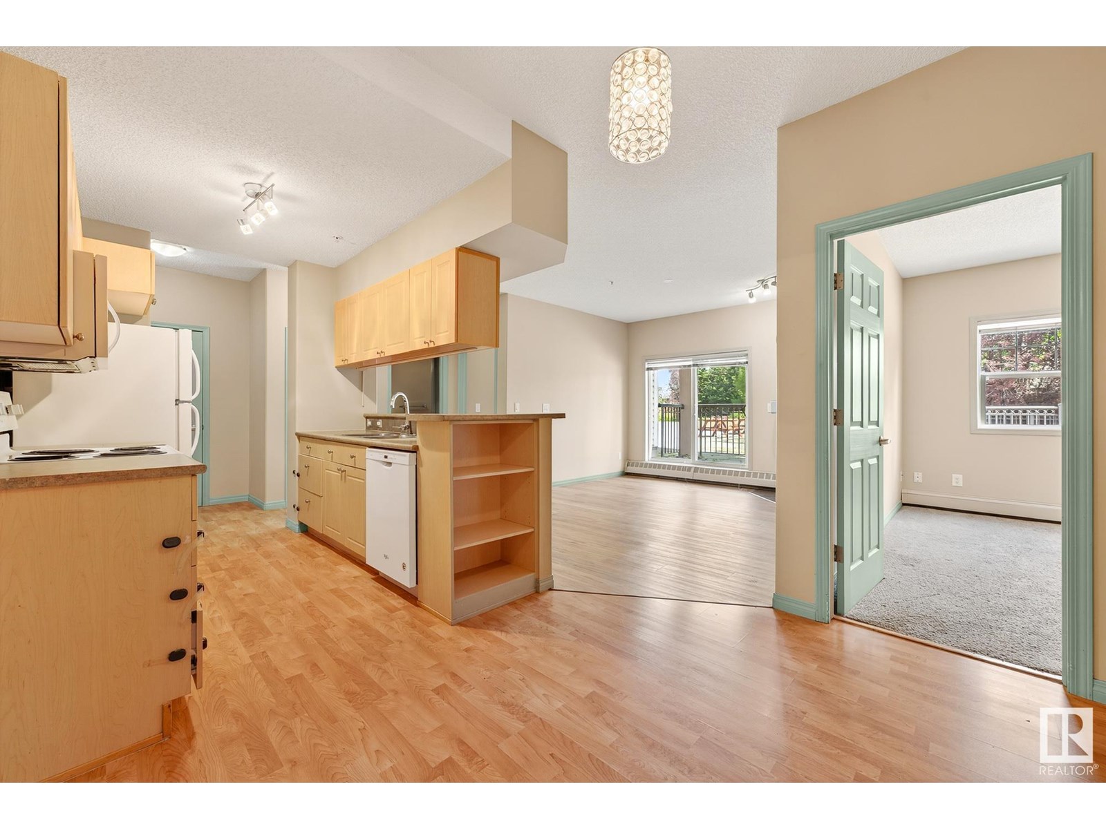 Photo 8 of 111 5280 Terwillegar Bv Nw, Edmonton AB