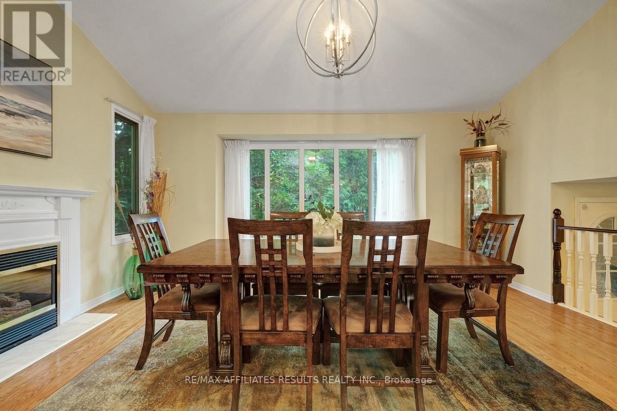 Photo 10 of 2 Wedgewood Crescent, Ottawa ON
