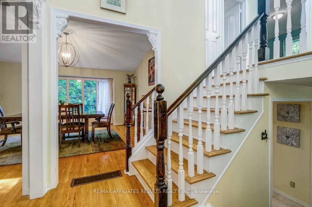 Photo 14 of 2 Wedgewood Crescent, Ottawa ON