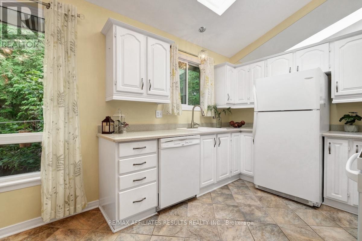 Photo 15 of 2 Wedgewood Crescent, Ottawa ON