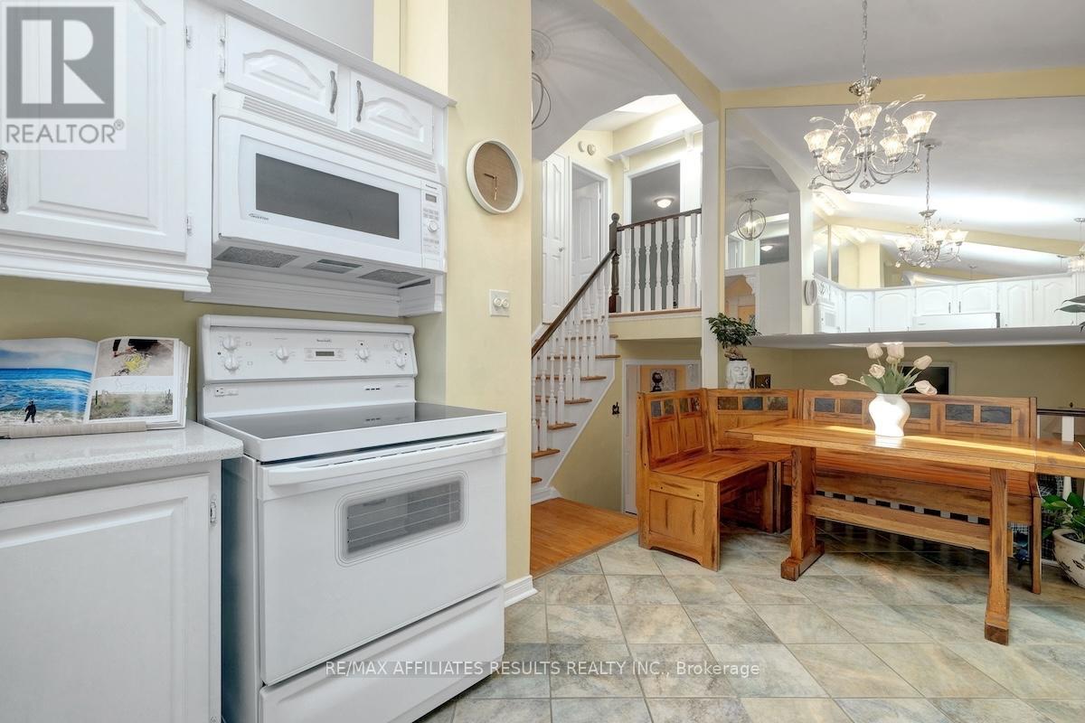 Photo 17 of 2 Wedgewood Crescent, Ottawa ON