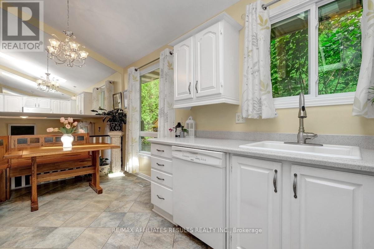 Photo 18 of 2 Wedgewood Crescent, Ottawa ON