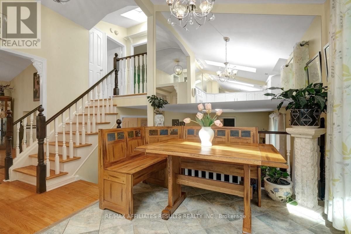 Photo 20 of 2 Wedgewood Crescent, Ottawa ON