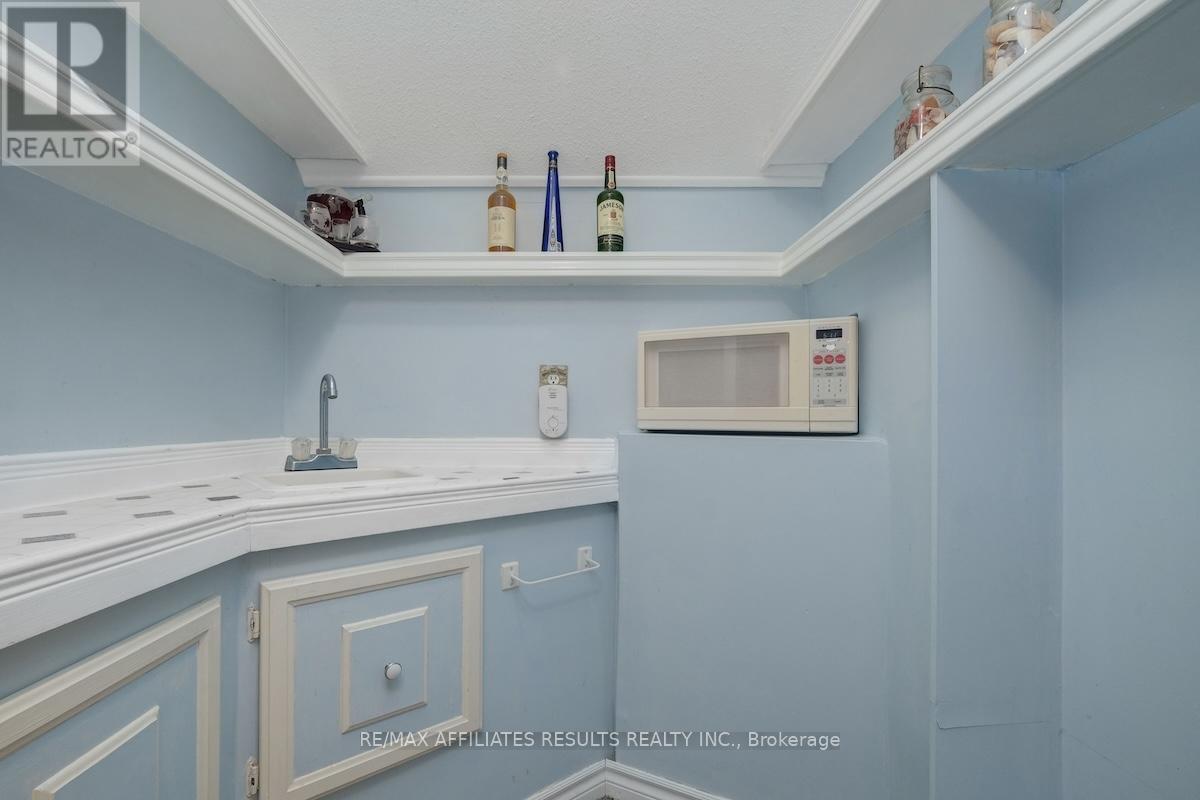 Photo 32 of 2 Wedgewood Crescent, Ottawa ON