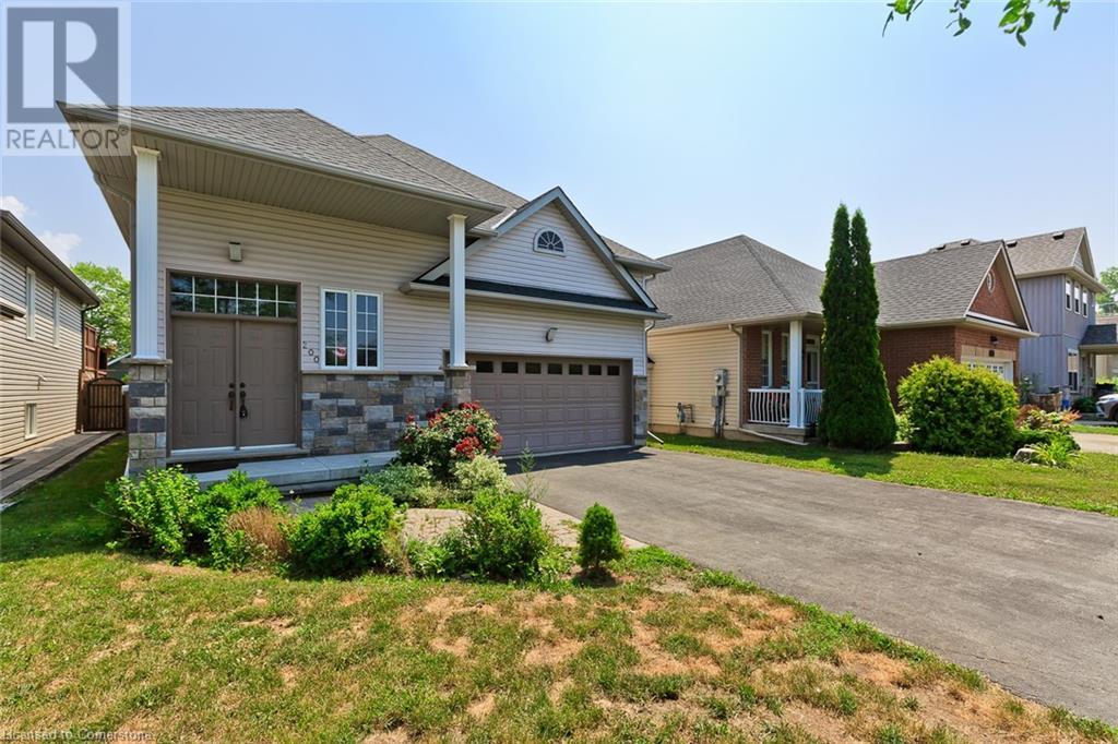 Photo 2 of 200 Regatta Drive, Welland ON