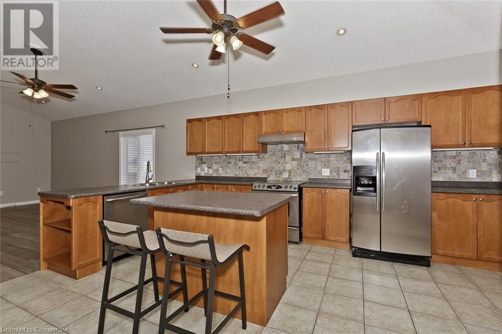 Photo 12 of 200 Regatta Drive, Welland ON