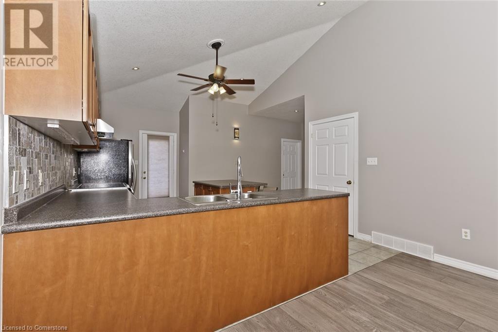 Photo 10 of 200 Regatta Drive, Welland ON